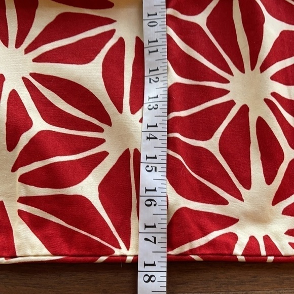 NWOT Pillow case cover Red & cream 17X 17 inches - Picture 4 of 5
